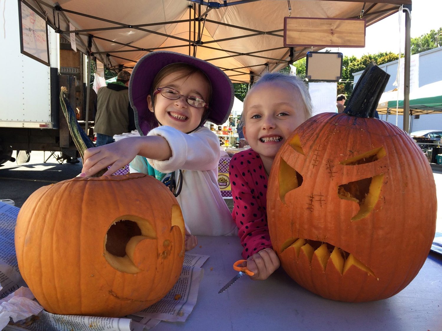 Pumpkin Carving at Perry Market